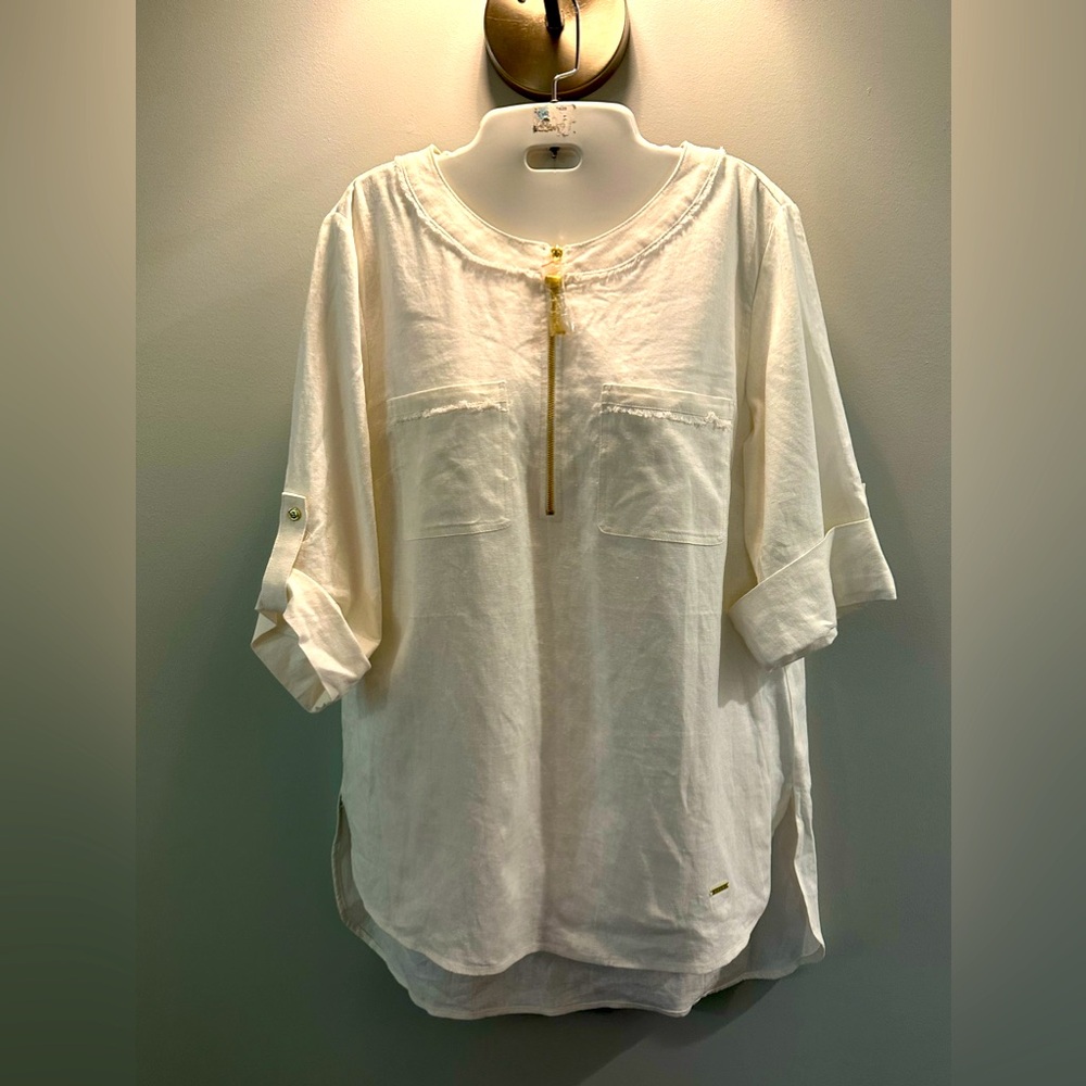 Anne Klein White Top with Gold Zipper NWT Size Medium